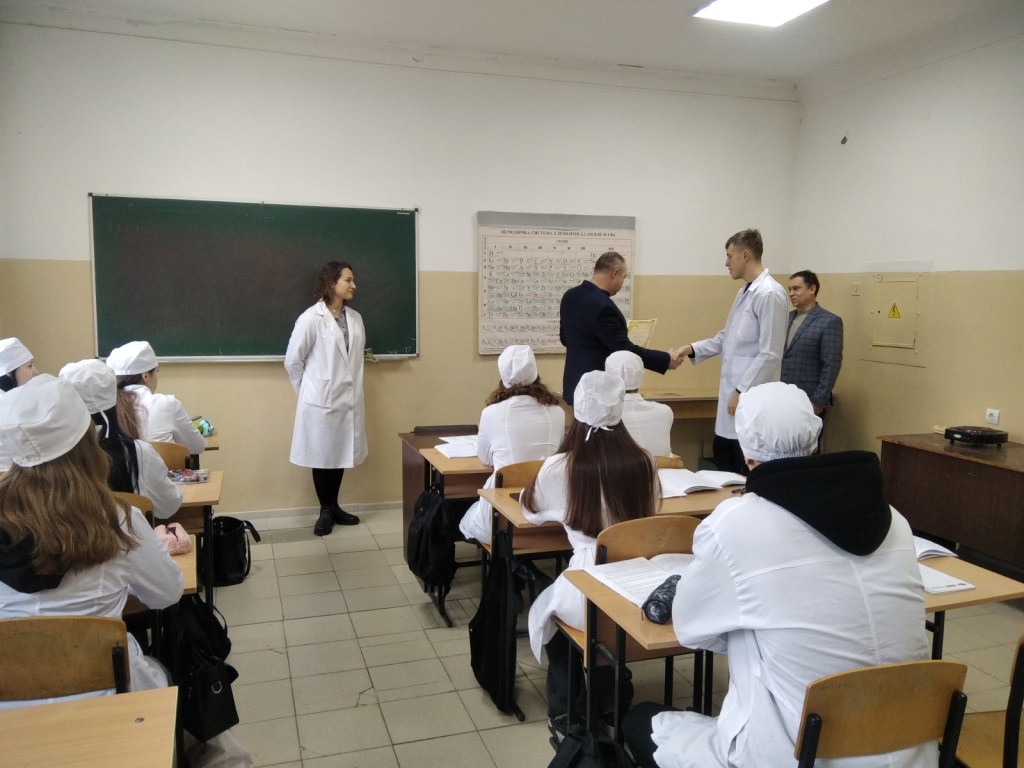 Нагородження переможців студентської олімпіади з медичної хімії