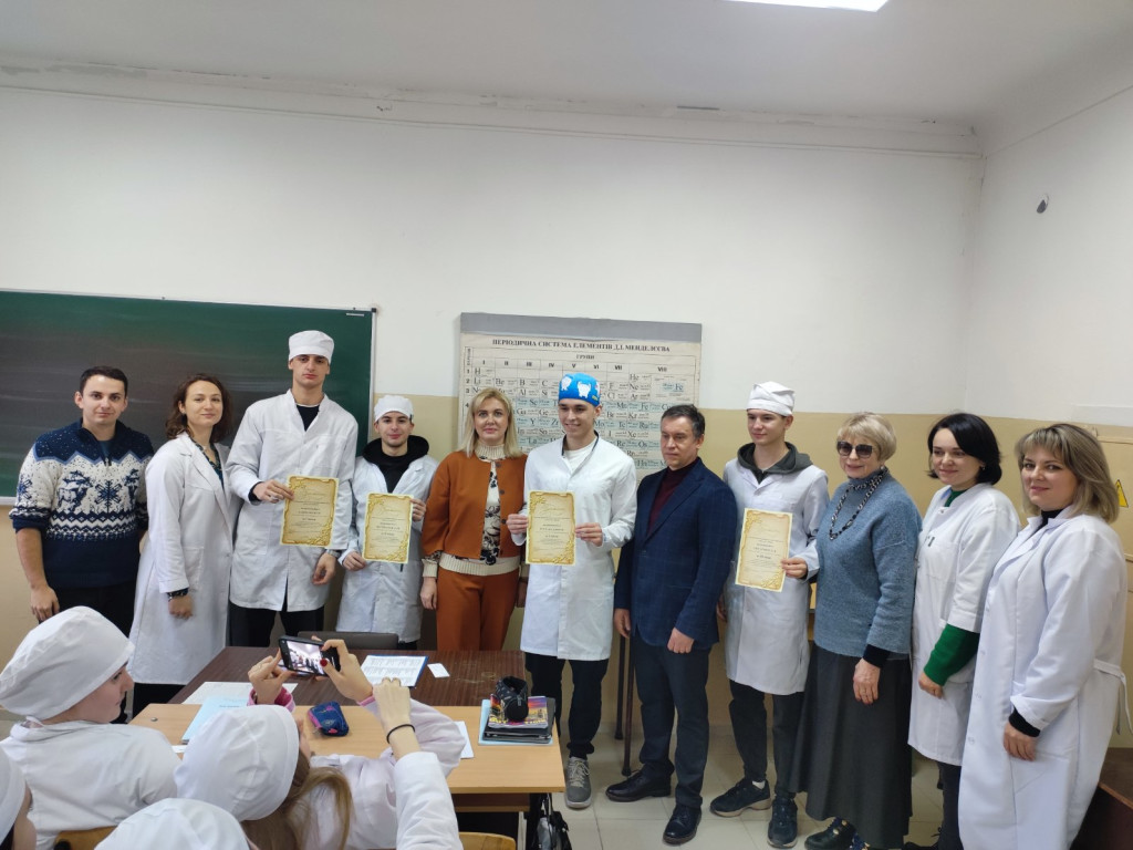 Нагородження переможців студентської олімпіади з медичної хімії