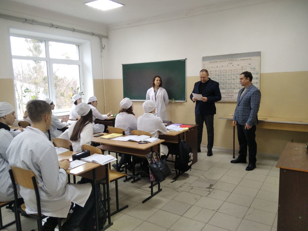 Нагородження переможців студентської олімпіади з медичної хімії