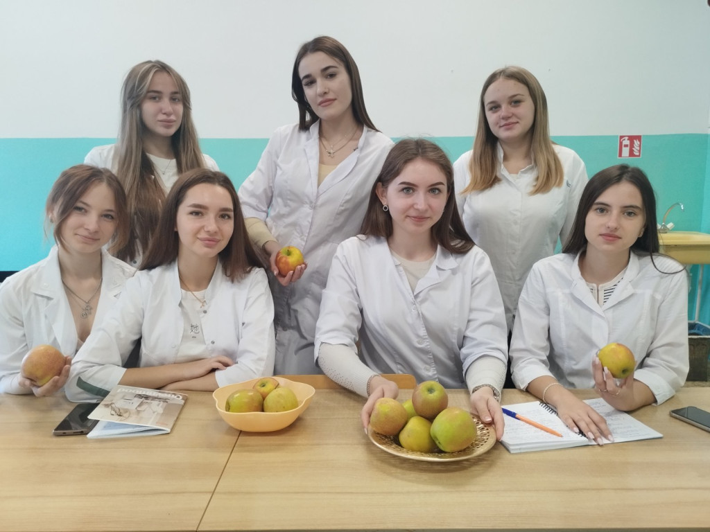Всесвітній день яблук
