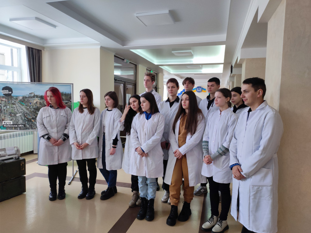 Виставка з використанням віртуальної реальності «Війна впритул»